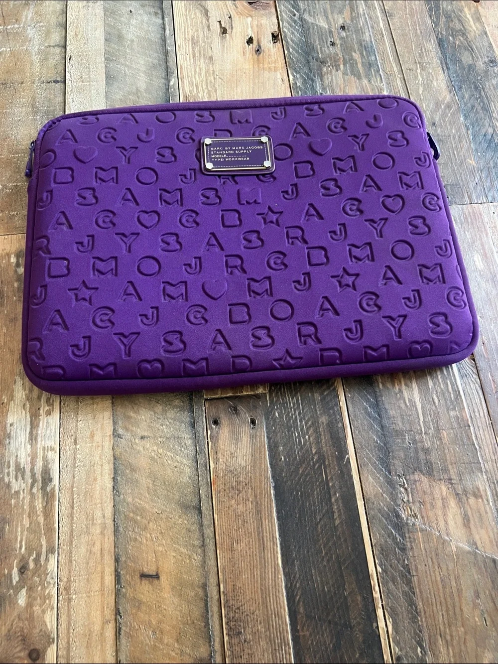 Marc Jacobs Dream deep Purple Quilted Logo Tablet Sleeve